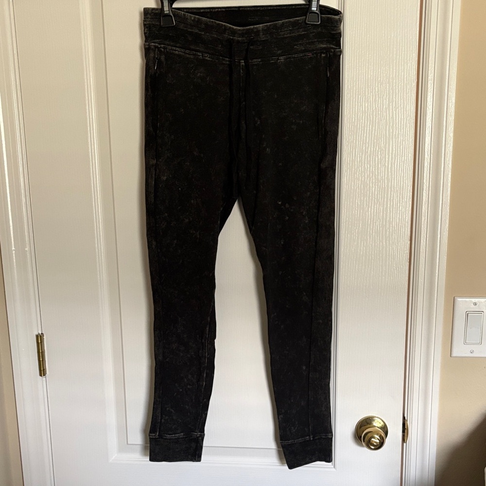 PINK Victoria's Secret Black Acid Wash Denim Style Yoga Joggers/Leggings